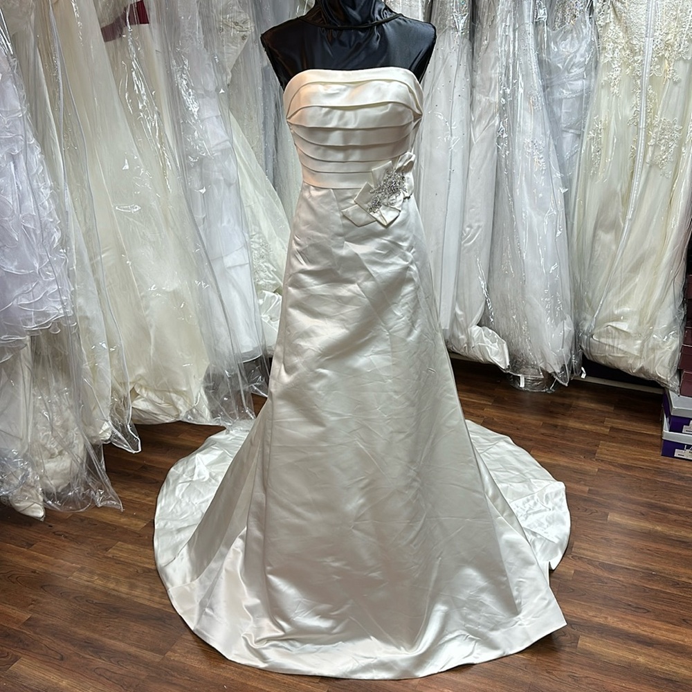Elegant Wedding Dress